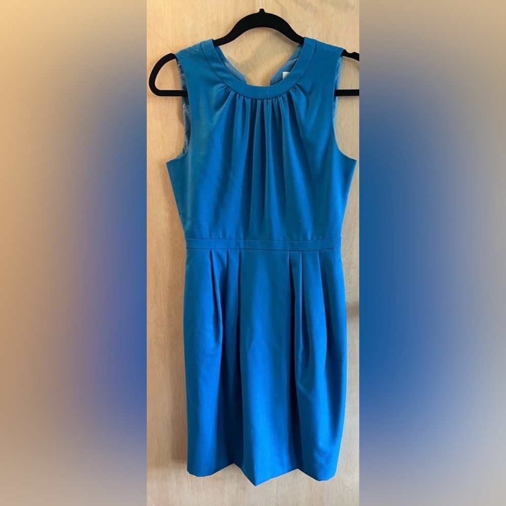 Suiting dress